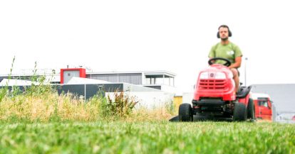 REGELMÄßIGE MÄHARBEITEN - Daniels Baum- und Gartenservice